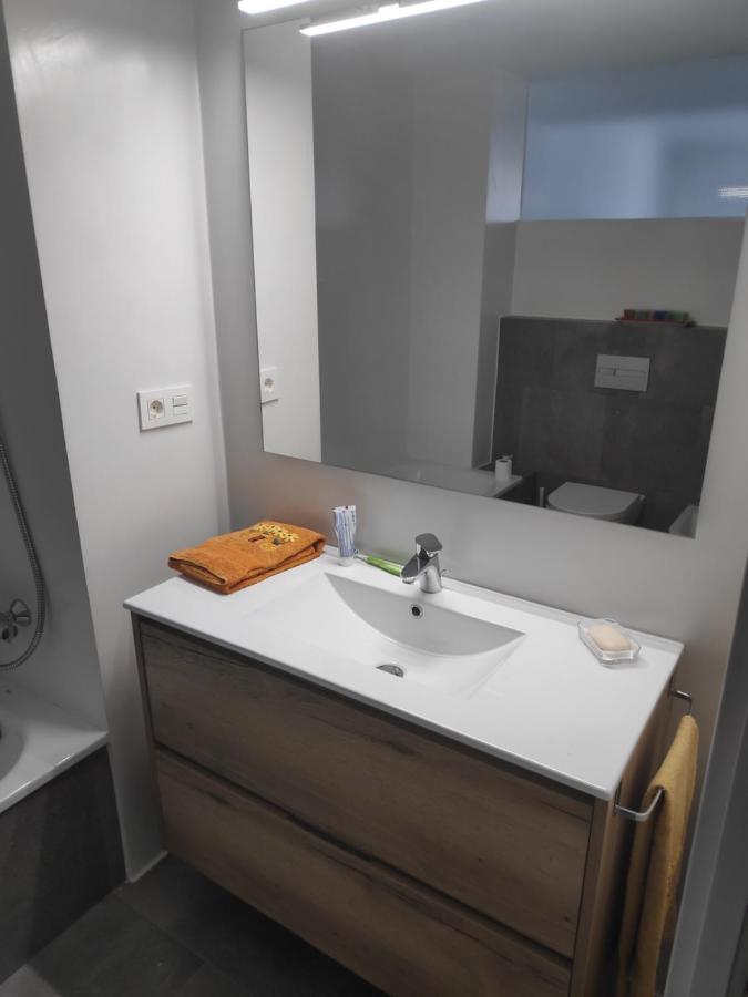 Apartment Close To The Beach With Free Parking Badalona Dış mekan fotoğraf