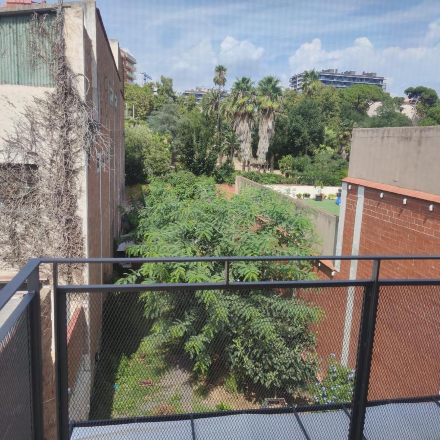 Apartment Close To The Beach With Free Parking Badalona Dış mekan fotoğraf